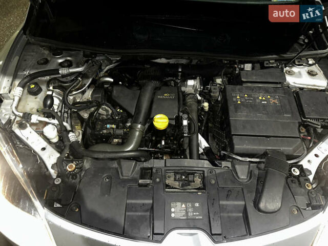 Серый Рено Меган, объемом двигателя 1.46 л и пробегом 243 тыс. км за 7200 $, фото 33 на Automoto.ua