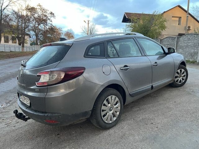 Серый Рено Меган, объемом двигателя 1.5 л и пробегом 200 тыс. км за 5650 $, фото 11 на Automoto.ua