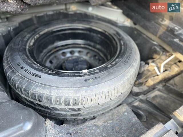 Сірий Рено Меган, об'ємом двигуна 1.46 л та пробігом 339 тис. км за 6400 $, фото 27 на Automoto.ua