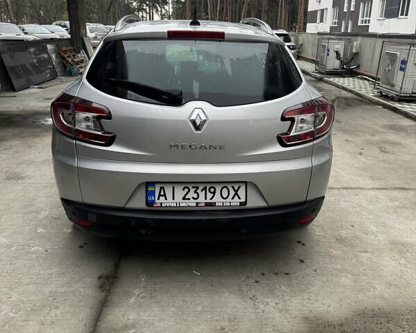 Серый Рено Меган, объемом двигателя 1.9 л и пробегом 213 тыс. км за 7700 $, фото 16 на Automoto.ua