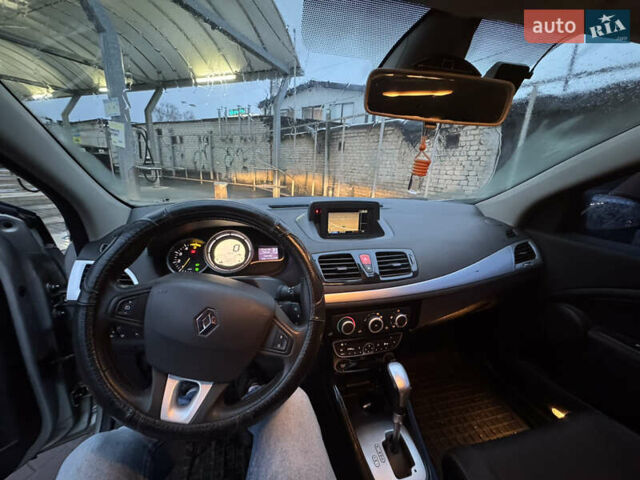 Серый Рено Меган, объемом двигателя 1.5 л и пробегом 208 тыс. км за 6300 $, фото 10 на Automoto.ua