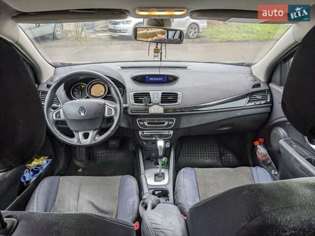 Серый Рено Меган, объемом двигателя 1.46 л и пробегом 232 тыс. км за 8500 $, фото 4 на Automoto.ua