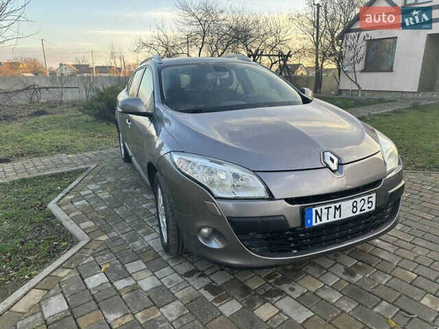 Сірий Рено Меган, об'ємом двигуна 1.6 л та пробігом 170 тис. км за 7290 $, фото 1 на Automoto.ua