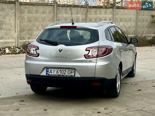 Серый Рено Меган, объемом двигателя 1.46 л и пробегом 274 тыс. км за 6300 $, фото 15 на Automoto.ua
