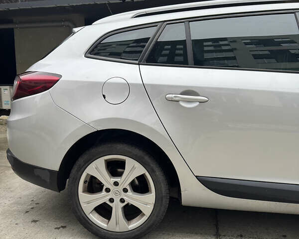 Серый Рено Меган, объемом двигателя 1.9 л и пробегом 213 тыс. км за 7700 $, фото 20 на Automoto.ua