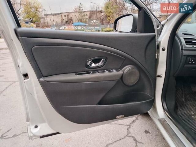 Серый Рено Меган, объемом двигателя 1.5 л и пробегом 273 тыс. км за 6900 $, фото 13 на Automoto.ua