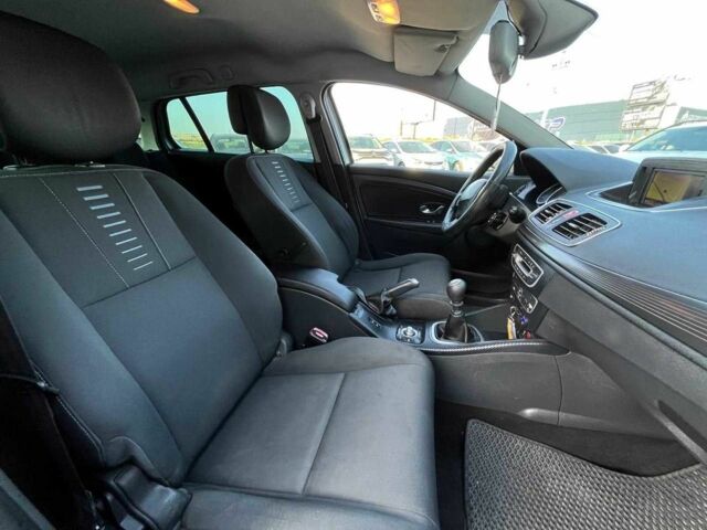 Серый Рено Меган, объемом двигателя 1.9 л и пробегом 265 тыс. км за 5440 $, фото 15 на Automoto.ua