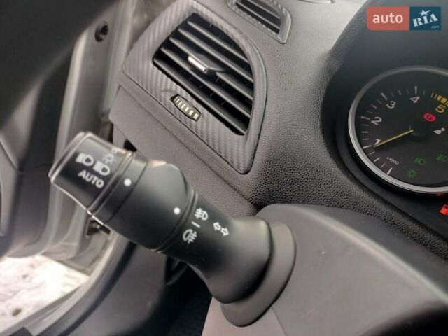 Серый Рено Меган, объемом двигателя 1.9 л и пробегом 266 тыс. км за 6700 $, фото 21 на Automoto.ua