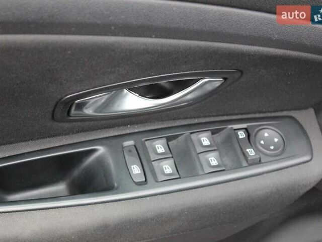 Серый Рено Меган, объемом двигателя 1.4 л и пробегом 250 тыс. км за 5450 $, фото 7 на Automoto.ua