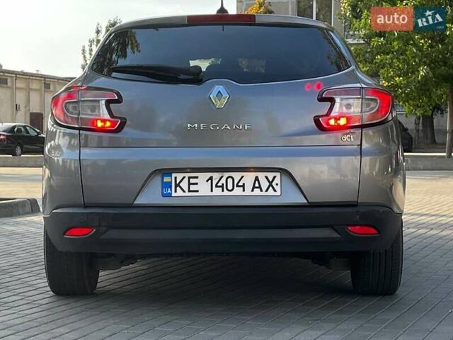 Рено Меган 2011 у Дніпро (Дніпропетровську) на Automoto.ua Сірий Рено Меган, об'ємом двигуна 1.46 л та пробігом 237 тис. км за 7500 $, фото 4 на Automoto.ua