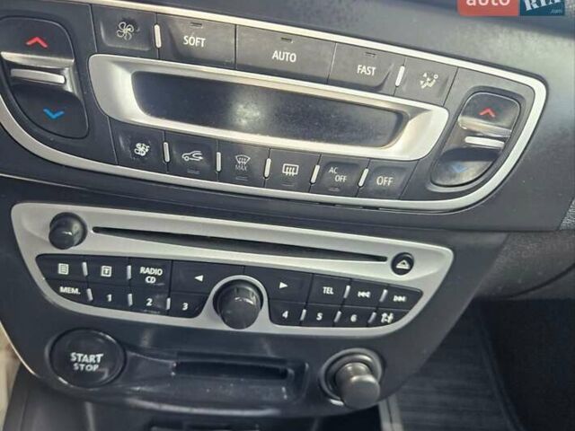 Сірий Рено Меган, об'ємом двигуна 1.5 л та пробігом 200 тис. км за 6950 $, фото 6 на Automoto.ua