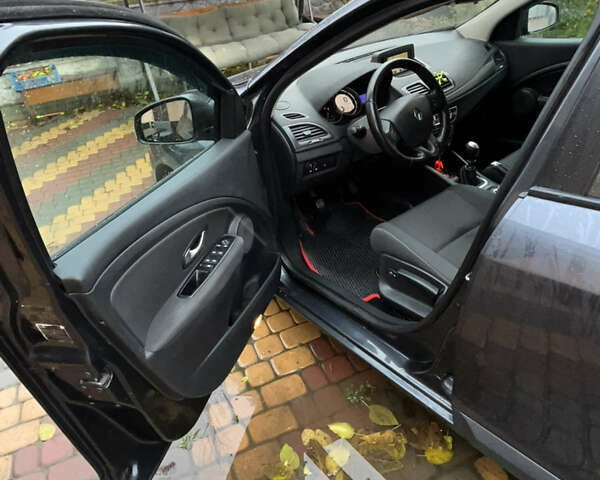 Серый Рено Меган, объемом двигателя 1.46 л и пробегом 320 тыс. км за 7150 $, фото 12 на Automoto.ua