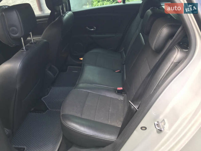 Рено Меган 2011 в Любаре на Automoto.ua Серый Рено Меган, объемом двигателя 1.46 л и пробегом 308 тыс. км за 6800 $, фото 31 на Automoto.ua