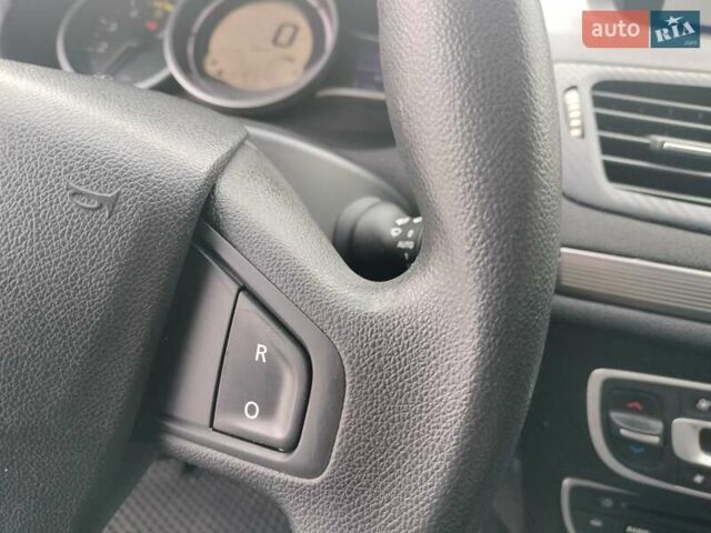Серый Рено Меган, объемом двигателя 1.9 л и пробегом 266 тыс. км за 6700 $, фото 23 на Automoto.ua