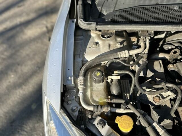 Серый Рено Меган, объемом двигателя 1.5 л и пробегом 203 тыс. км за 6700 $, фото 16 на Automoto.ua