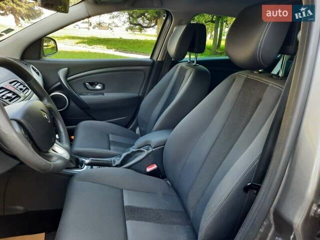 Серый Рено Меган, объемом двигателя 1.6 л и пробегом 194 тыс. км за 8100 $, фото 41 на Automoto.ua