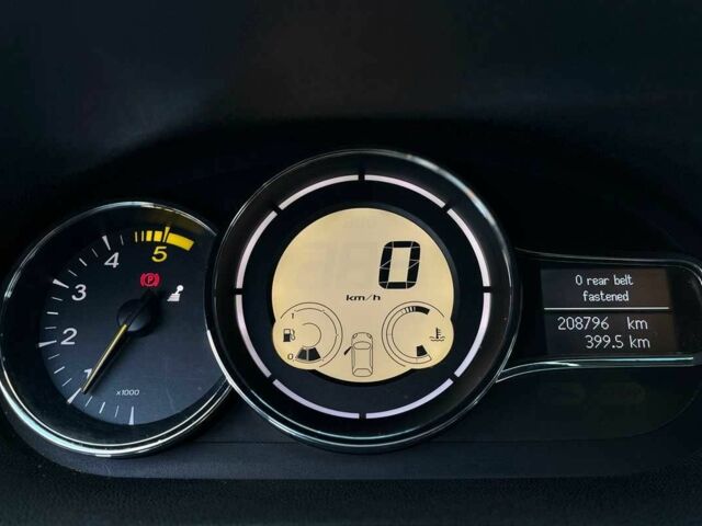 Серый Рено Меган, объемом двигателя 1.5 л и пробегом 208 тыс. км за 7800 $, фото 10 на Automoto.ua