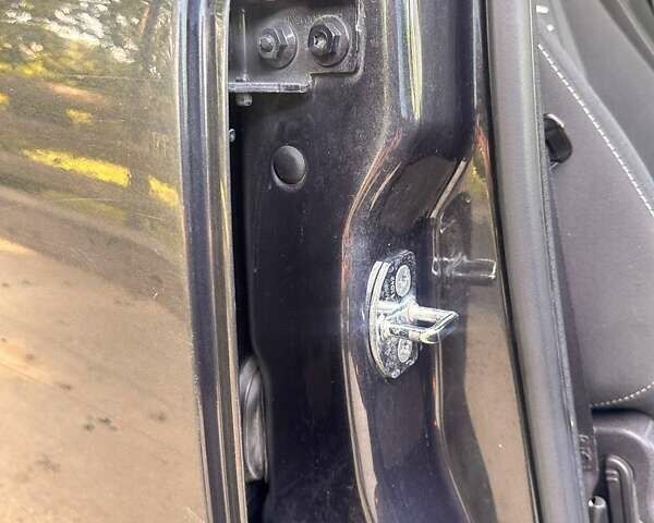 Рено Меган 2011 в Косове на Automoto.ua Серый Рено Меган, объемом двигателя 1.46 л и пробегом 254 тыс. км за 6999 $, фото 45 на Automoto.ua