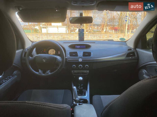 Серый Рено Меган, объемом двигателя 1.46 л и пробегом 258 тыс. км за 6900 $, фото 26 на Automoto.ua