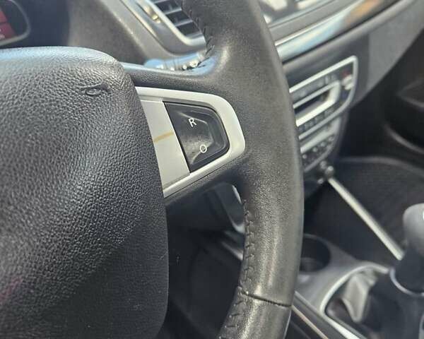 Сірий Рено Меган, об'ємом двигуна 1.5 л та пробігом 200 тис. км за 6950 $, фото 11 на Automoto.ua