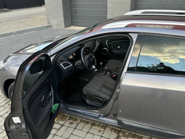 Сірий Рено Меган, об'ємом двигуна 1.4 л та пробігом 266 тис. км за 5500 $, фото 4 на Automoto.ua