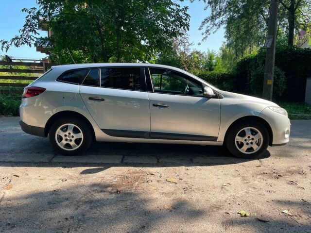 Сірий Рено Меган, об'ємом двигуна 1.5 л та пробігом 266 тис. км за 6440 $, фото 3 на Automoto.ua
