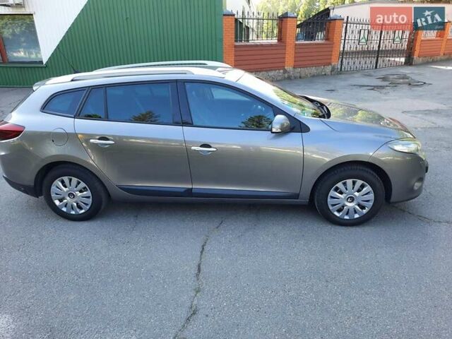 Серый Рено Меган, объемом двигателя 1.6 л и пробегом 194 тыс. км за 8100 $, фото 17 на Automoto.ua