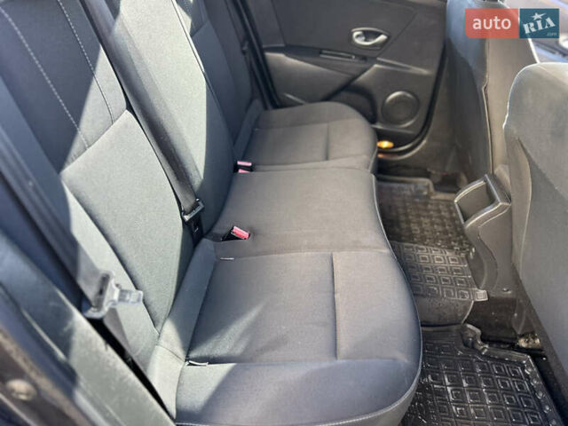 Серый Рено Меган, объемом двигателя 1.46 л и пробегом 337 тыс. км за 7200 $, фото 8 на Automoto.ua