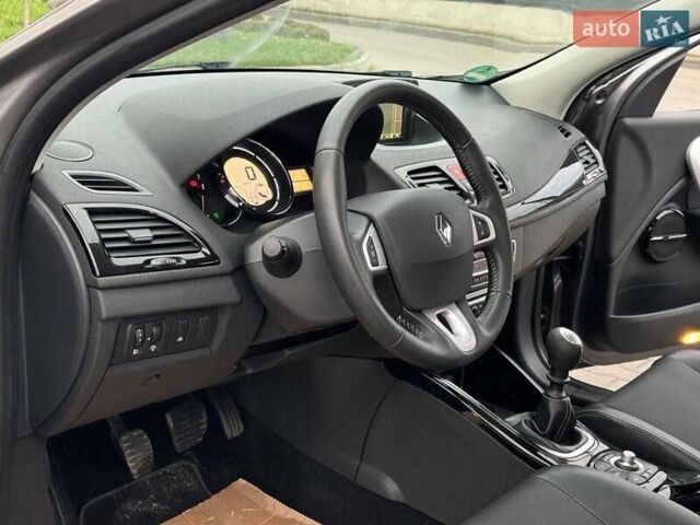 Сірий Рено Меган, об'ємом двигуна 1.4 л та пробігом 216 тис. км за 7700 $, фото 19 на Automoto.ua