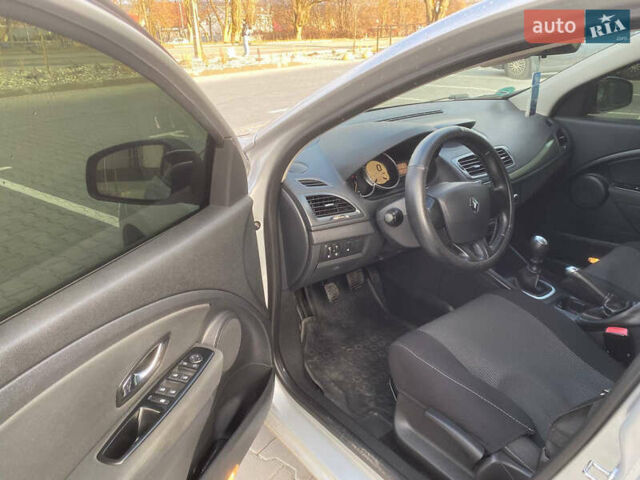 Серый Рено Меган, объемом двигателя 1.46 л и пробегом 258 тыс. км за 6900 $, фото 28 на Automoto.ua