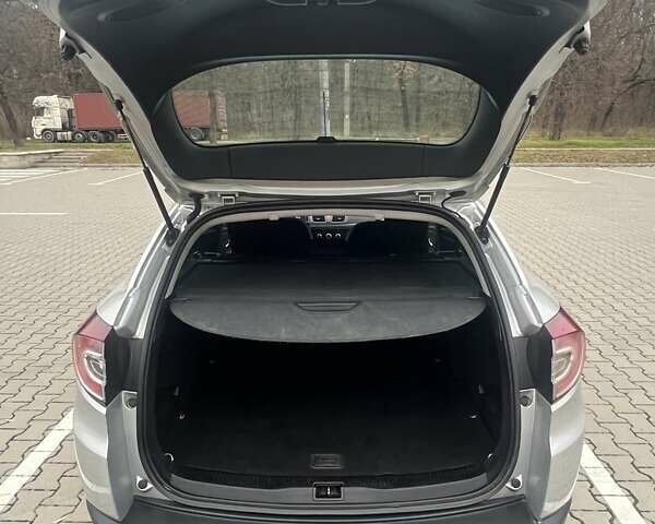 Серый Рено Меган, объемом двигателя 1.46 л и пробегом 232 тыс. км за 6900 $, фото 5 на Automoto.ua