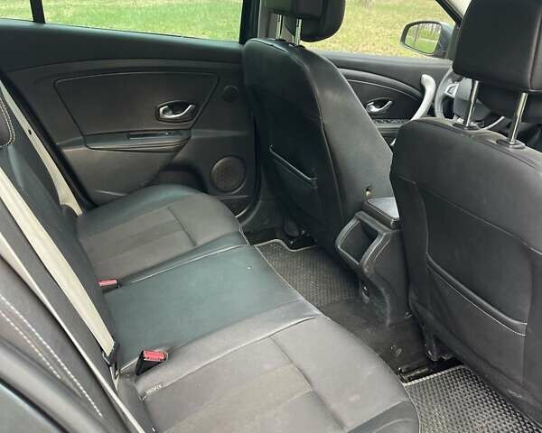 Сірий Рено Меган, об'ємом двигуна 1.4 л та пробігом 246 тис. км за 6900 $, фото 10 на Automoto.ua