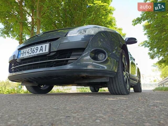 Серый Рено Меган, объемом двигателя 1.46 л и пробегом 300 тыс. км за 7699 $, фото 20 на Automoto.ua