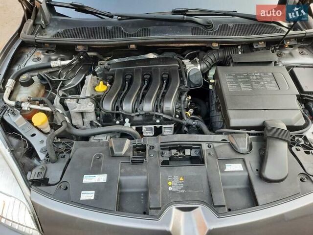 Серый Рено Меган, объемом двигателя 1.6 л и пробегом 201 тыс. км за 7700 $, фото 91 на Automoto.ua