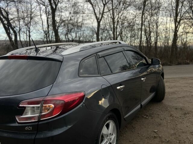 Серый Рено Меган, объемом двигателя 1.5 л и пробегом 270 тыс. км за 5600 $, фото 2 на Automoto.ua