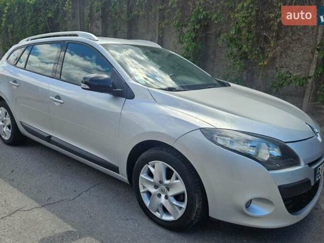 Сірий Рено Меган, об'ємом двигуна 1.5 л та пробігом 200 тис. км за 6950 $, фото 1 на Automoto.ua