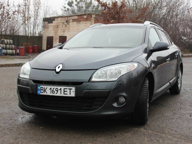 Серый Рено Меган, объемом двигателя 1.4 л и пробегом 250 тыс. км за 5450 $, фото 1 на Automoto.ua