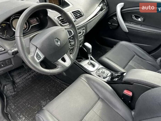 Серый Рено Меган, объемом двигателя 1.46 л и пробегом 261 тыс. км за 7200 $, фото 3 на Automoto.ua