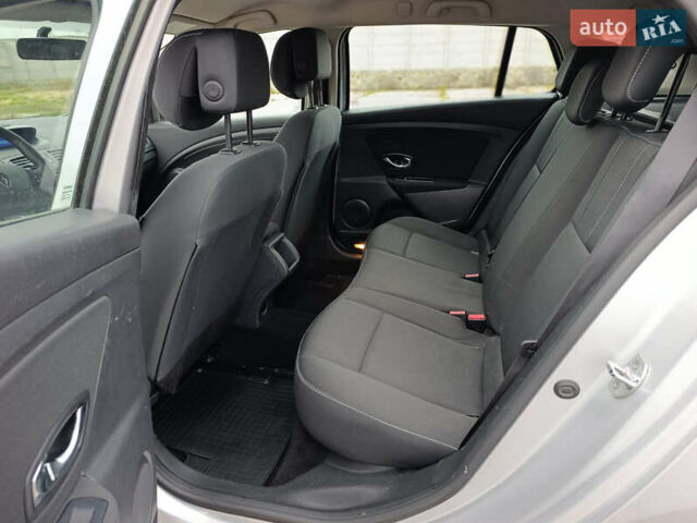 Сірий Рено Меган, об'ємом двигуна 1.5 л та пробігом 250 тис. км за 7500 $, фото 21 на Automoto.ua