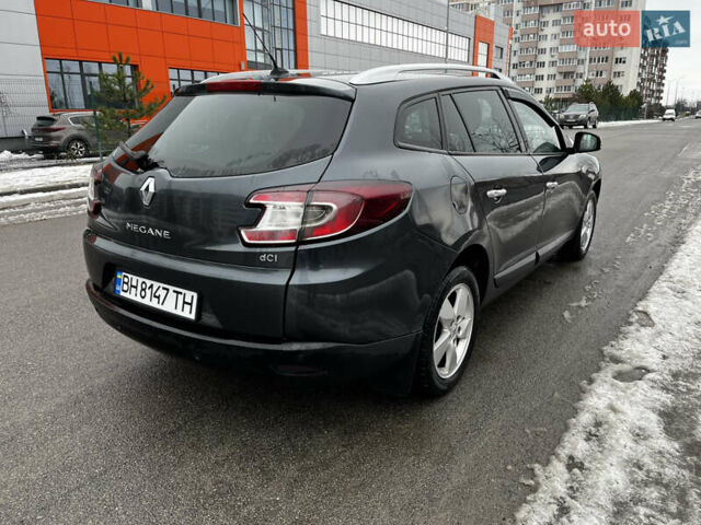 Серый Рено Меган, объемом двигателя 1.46 л и пробегом 300 тыс. км за 6000 $, фото 2 на Automoto.ua