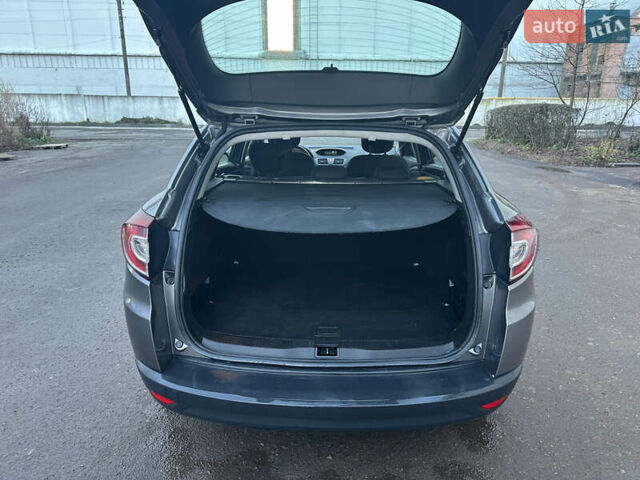 Сірий Рено Меган, об'ємом двигуна 1.6 л та пробігом 170 тис. км за 7290 $, фото 30 на Automoto.ua