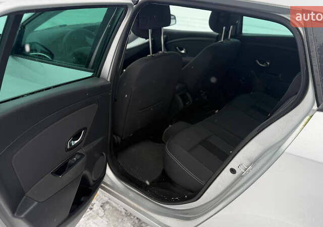 Серый Рено Меган, объемом двигателя 1.9 л и пробегом 260 тыс. км за 7200 $, фото 9 на Automoto.ua