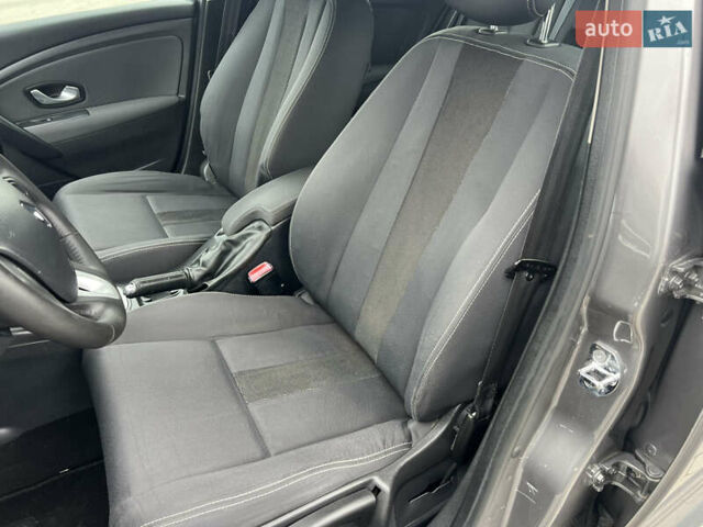 Сірий Рено Меган, об'ємом двигуна 1.5 л та пробігом 199 тис. км за 8250 $, фото 42 на Automoto.ua