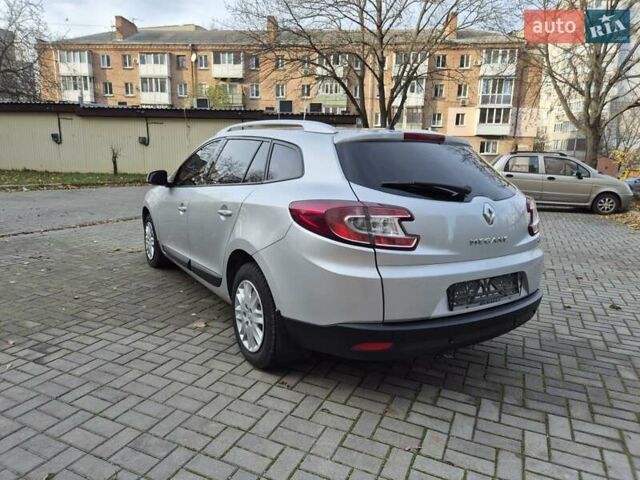 Сірий Рено Меган, об'ємом двигуна 1.46 л та пробігом 252 тис. км за 7300 $, фото 15 на Automoto.ua