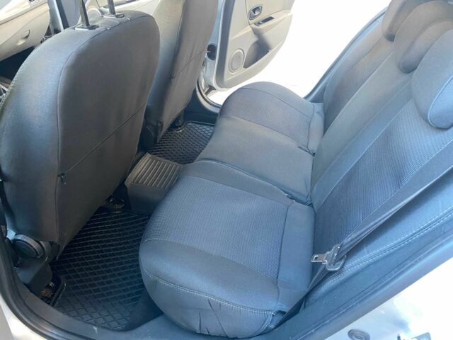 Серый Рено Меган, объемом двигателя 1.5 л и пробегом 260 тыс. км за 6999 $, фото 20 на Automoto.ua