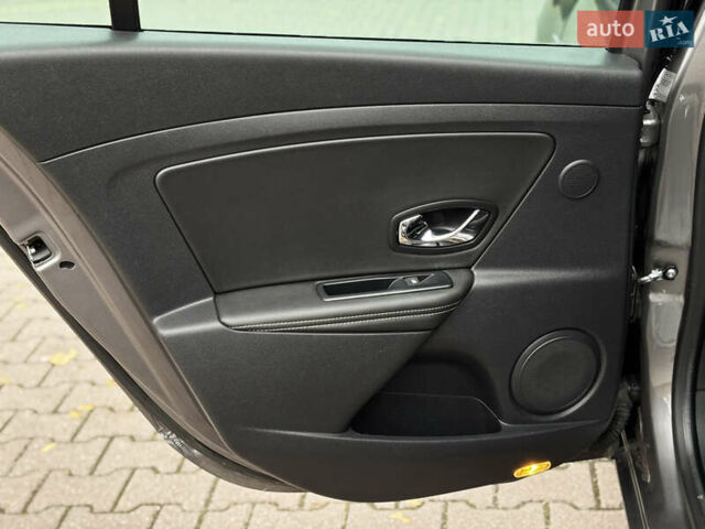 Серый Рено Меган, объемом двигателя 1.5 л и пробегом 146 тыс. км за 8890 $, фото 20 на Automoto.ua