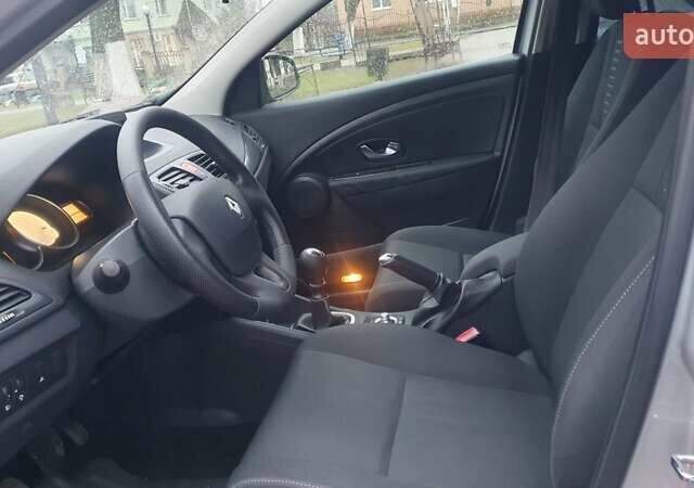 Серый Рено Меган, объемом двигателя 1.46 л и пробегом 235 тыс. км за 6980 $, фото 11 на Automoto.ua