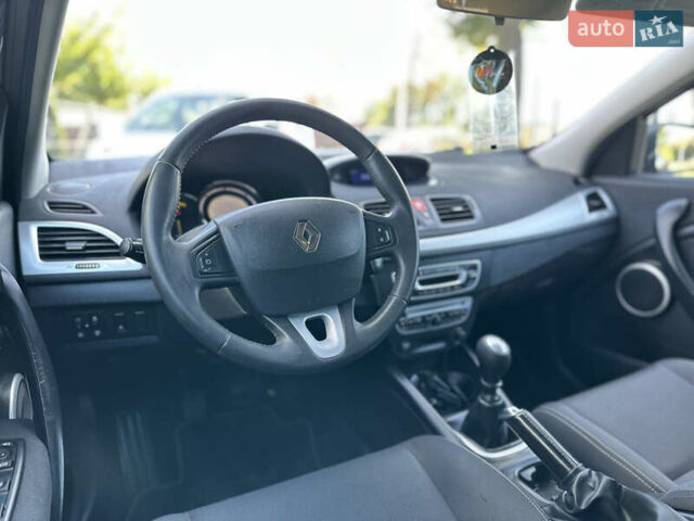 Сірий Рено Меган, об'ємом двигуна 1.5 л та пробігом 221 тис. км за 7999 $, фото 7 на Automoto.ua