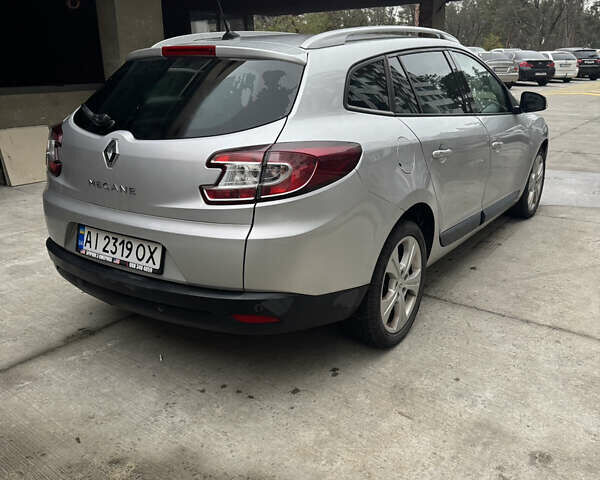 Серый Рено Меган, объемом двигателя 1.9 л и пробегом 213 тыс. км за 7700 $, фото 17 на Automoto.ua
