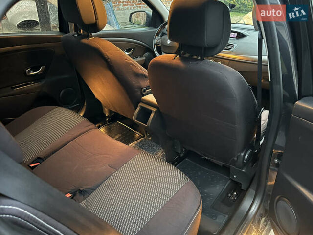 Серый Рено Меган, объемом двигателя 1.46 л и пробегом 266 тыс. км за 6800 $, фото 9 на Automoto.ua